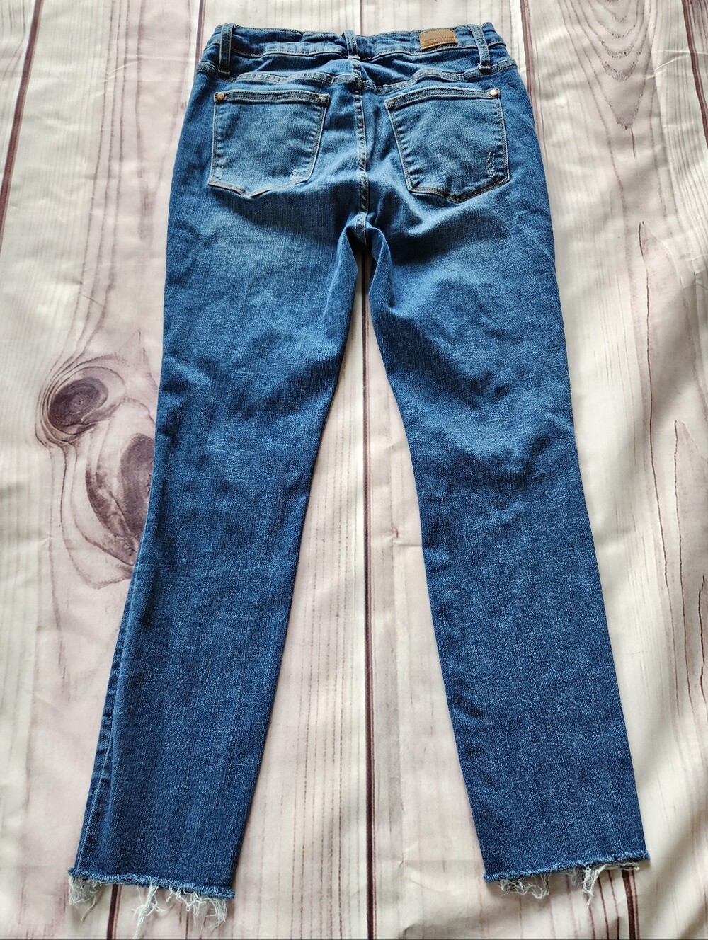 Judy Blue "Mid Rise Skinny Fit" Blue Jean Distressed, Women's Size 8/29 - Picture 6 of 10